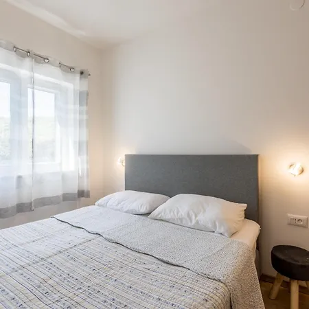 Jagoda Apartmán Postira